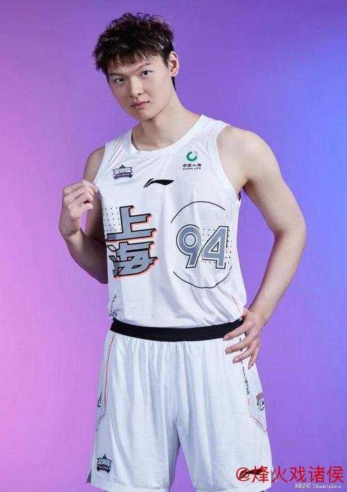 王哲林24+16率上海五人得分上双力克深圳,布莱德索贡献21+11 王哲林24+16率上海五人得分上双力克深圳,布莱德索贡献21+11