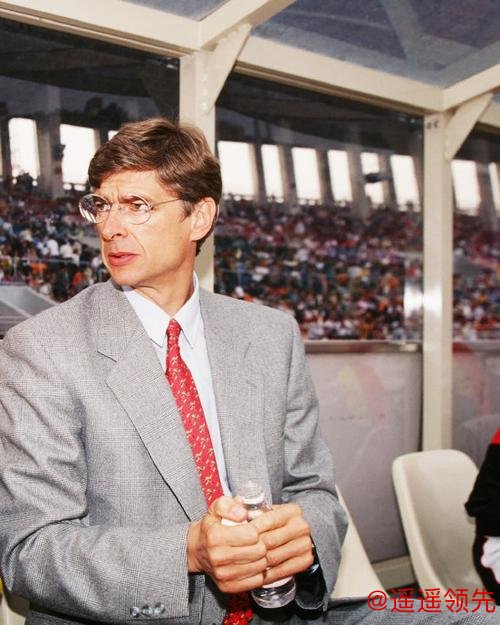 温格自荐拜仁遭拒绝 鲁梅尼格坚称他不是主帅候选